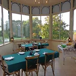 La Maison Ribotteau Nocleg ze śniadaniem 4*