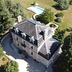 La Maison Ribotteau L'Isle-Jourdain (Vienne)