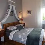 La Maison Ribotteau 住宿加早餐酒店 L'Isle-Jourdain (Vienne)