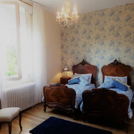 فندق مبيت وإفطار La Maison Ribotteau L'Isle-Jourdain (Vienne)