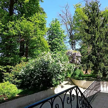 Nocleg ze śniadaniem La Maison Ribotteau 4*
