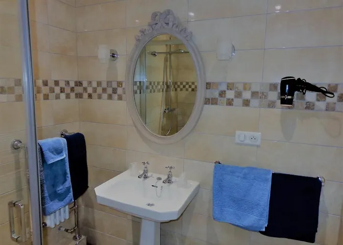 Bed & Breakfast La Maison Ribotteau 4*